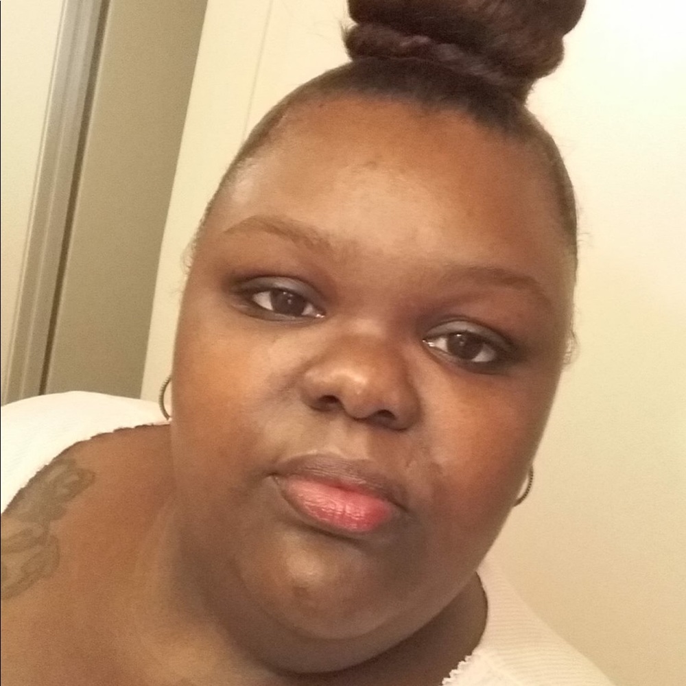 Meet your Posher, Shavon - Picture 1 of 1